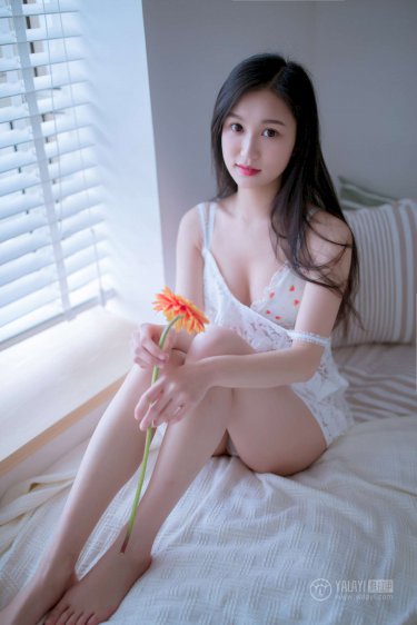 美女18